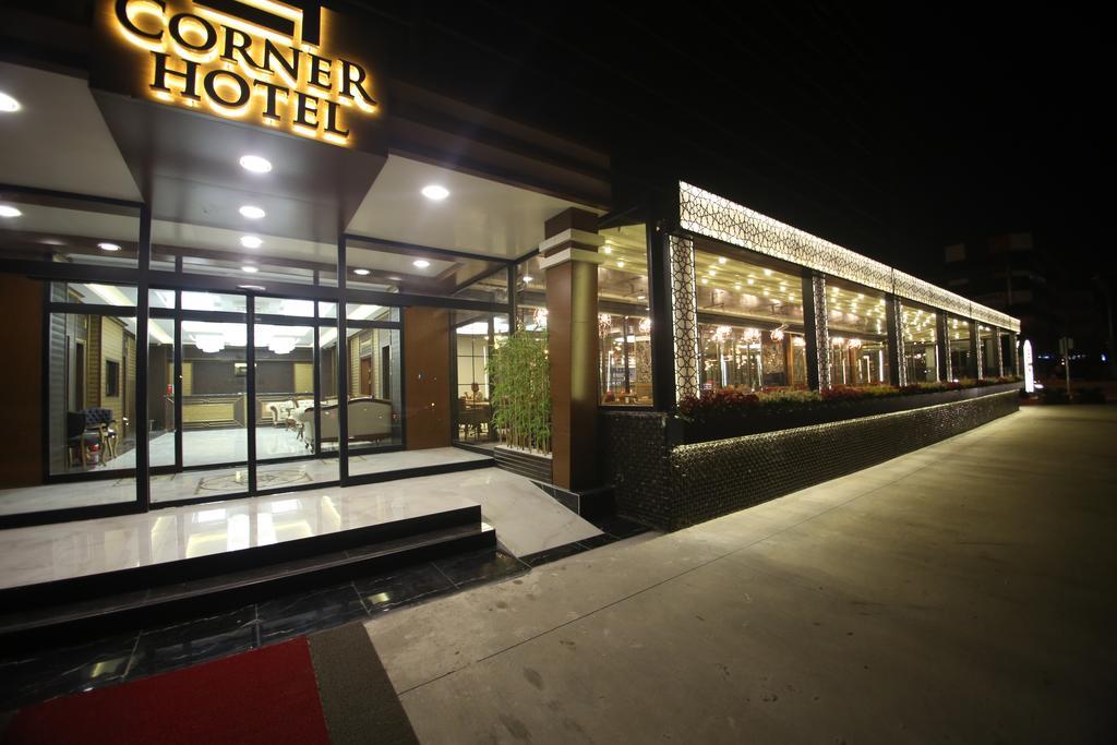 The Corner Hotel Sincan Exterior photo